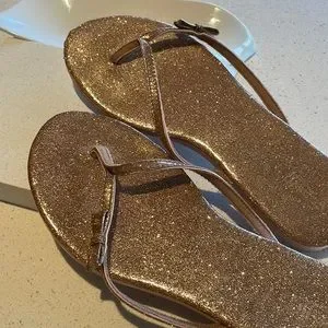 Shoes Sandals Flip Flops Flats Pink Copper Color Sparkle Bow